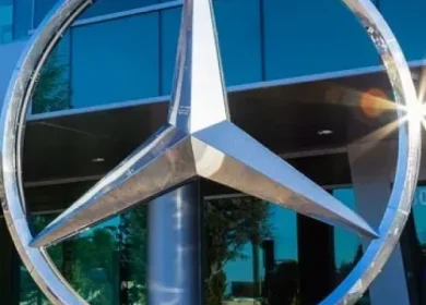Mercedez-Benz-Office